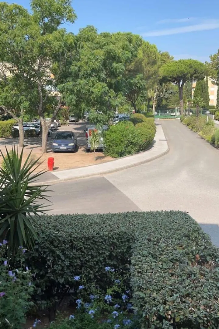 Spatieux T2 Avec Piscine Apartment Frejus